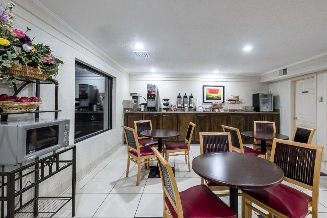 Red Roof Inn Bloomington - Normal/University Экстерьер фото