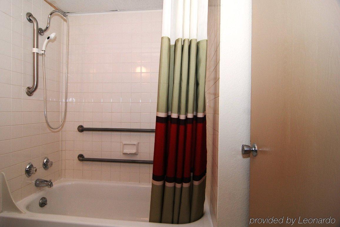 Red Roof Inn Bloomington - Normal/University Экстерьер фото