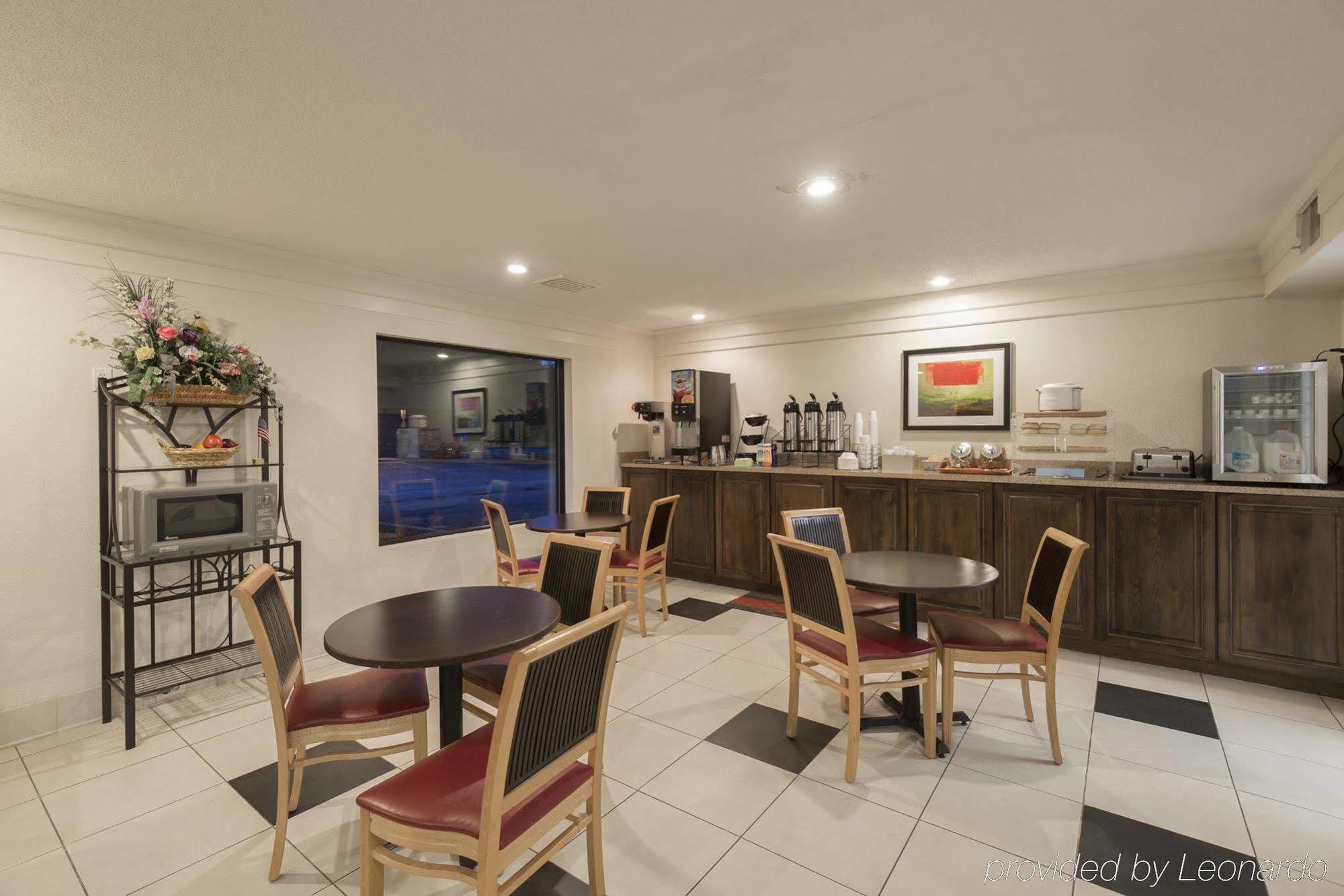 Red Roof Inn Bloomington - Normal/University Экстерьер фото