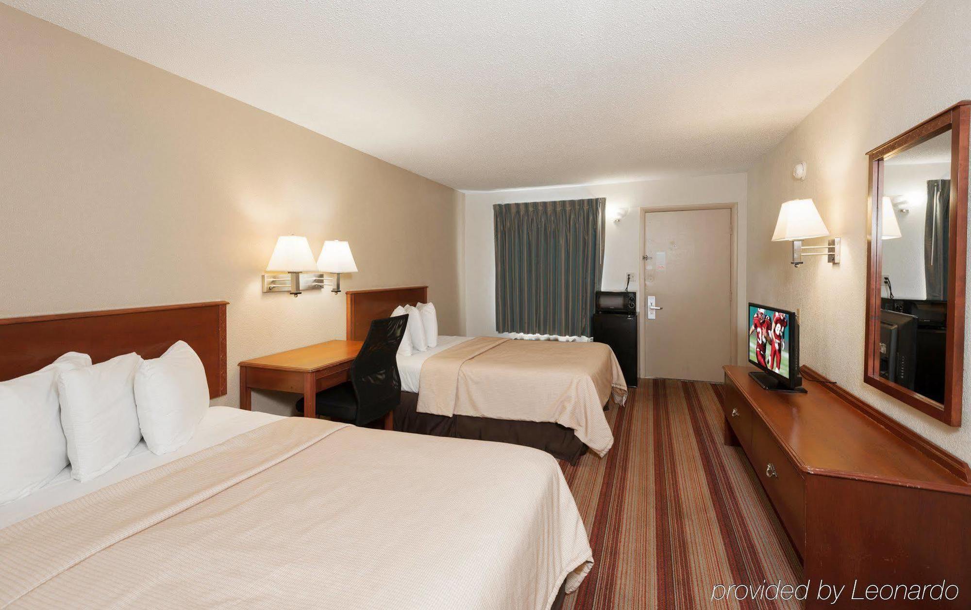 Red Roof Inn Bloomington - Normal/University Экстерьер фото